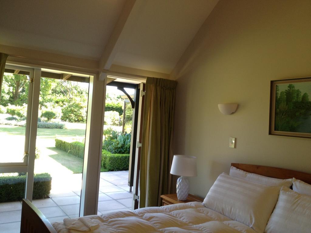 Rhododendron Garden Hotel Christchurch Bilik gambar